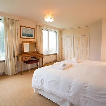 Sea Meads Holiday Homes *